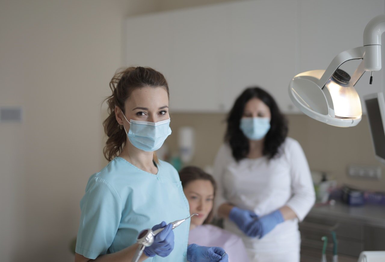 How to Become a Dental Hygienist