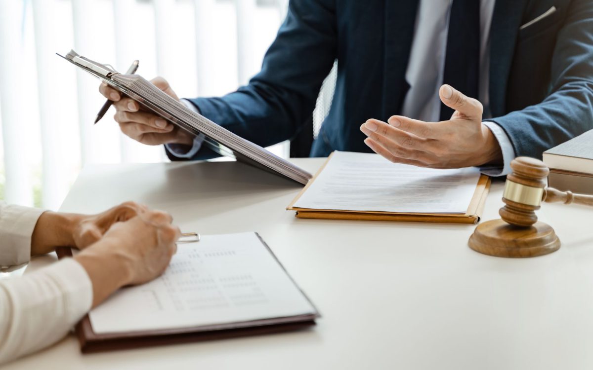 How to Become a Legal Secretary