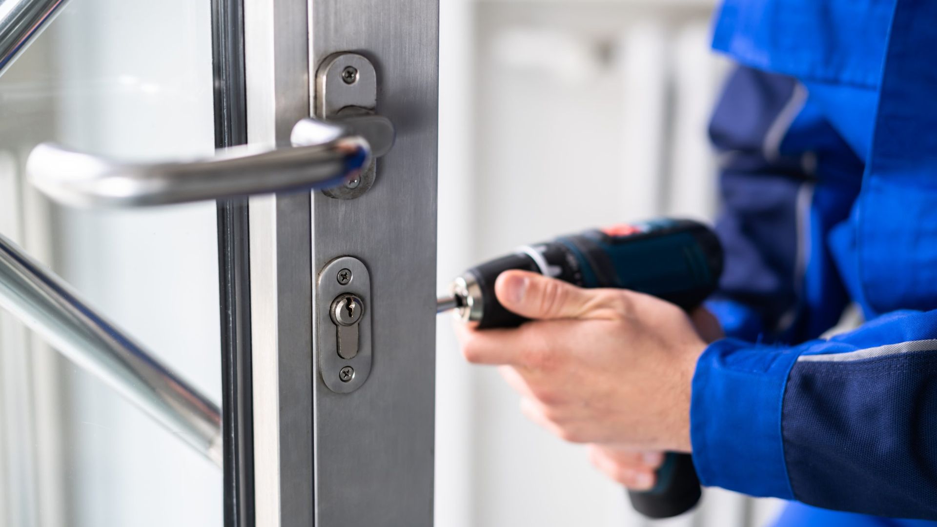 How to Become a Locksmith