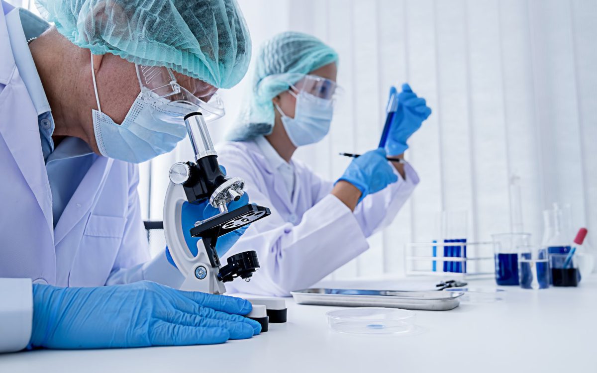 How to Become a Pathologist