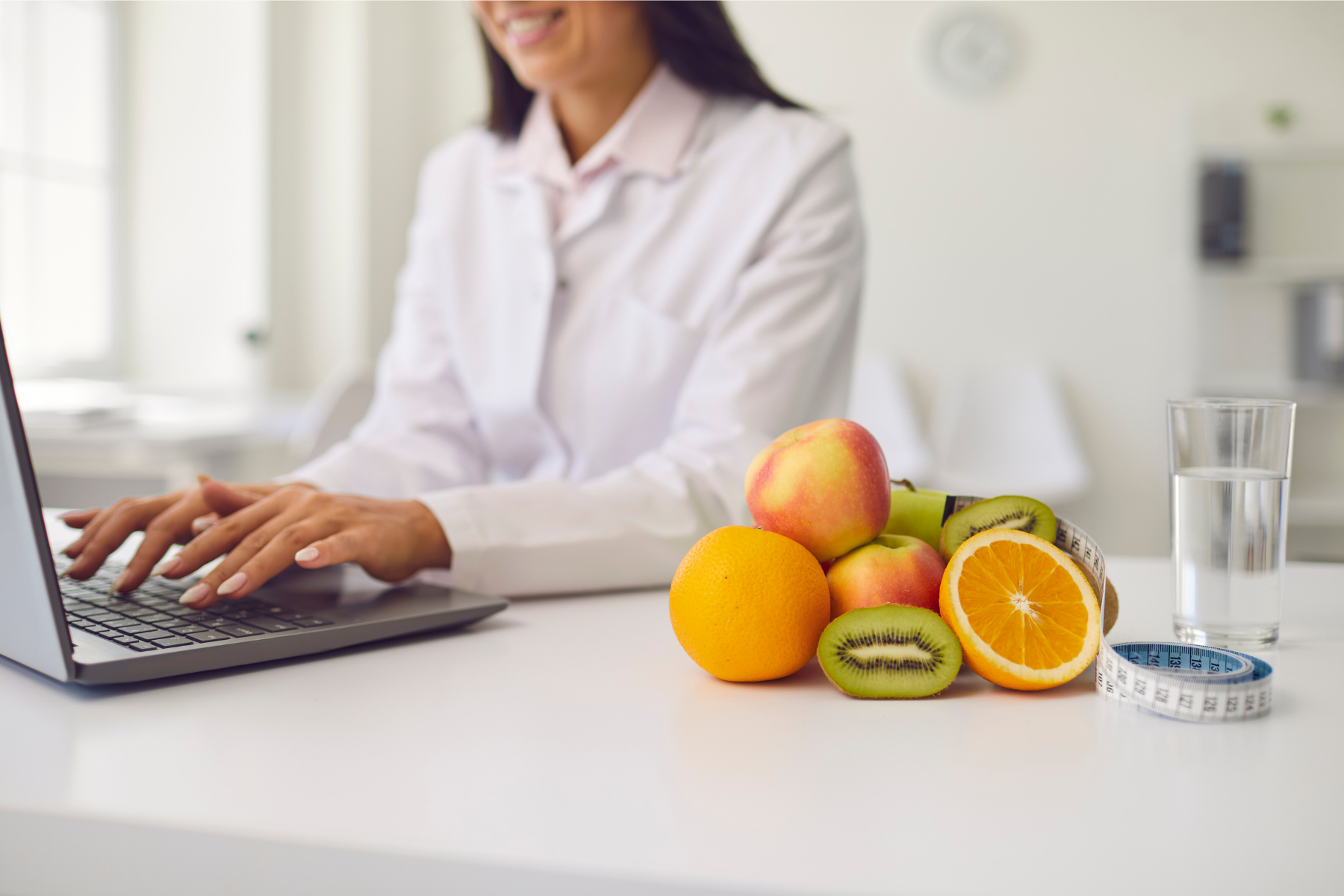 How to Become a Nutritionist