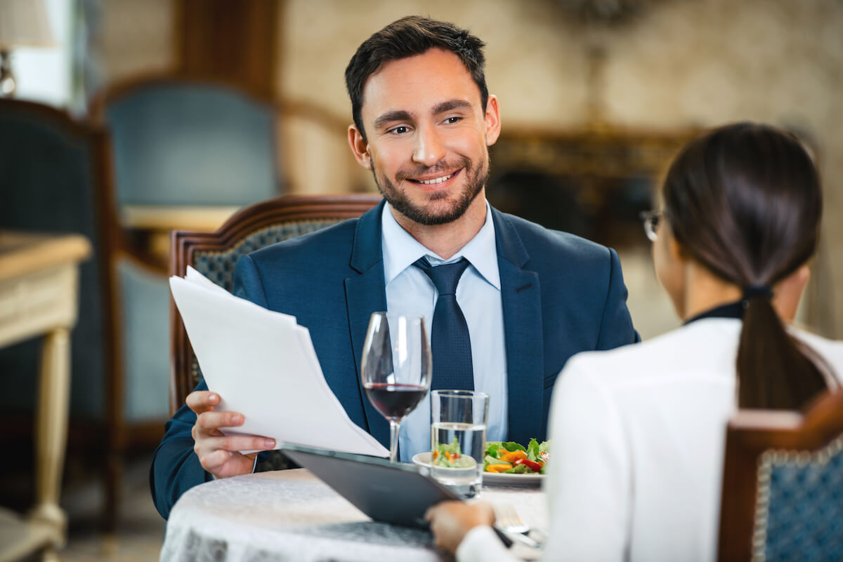 How to Become a Restaurant Manager in the UK