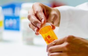 How to Become a Pharmacy Technician