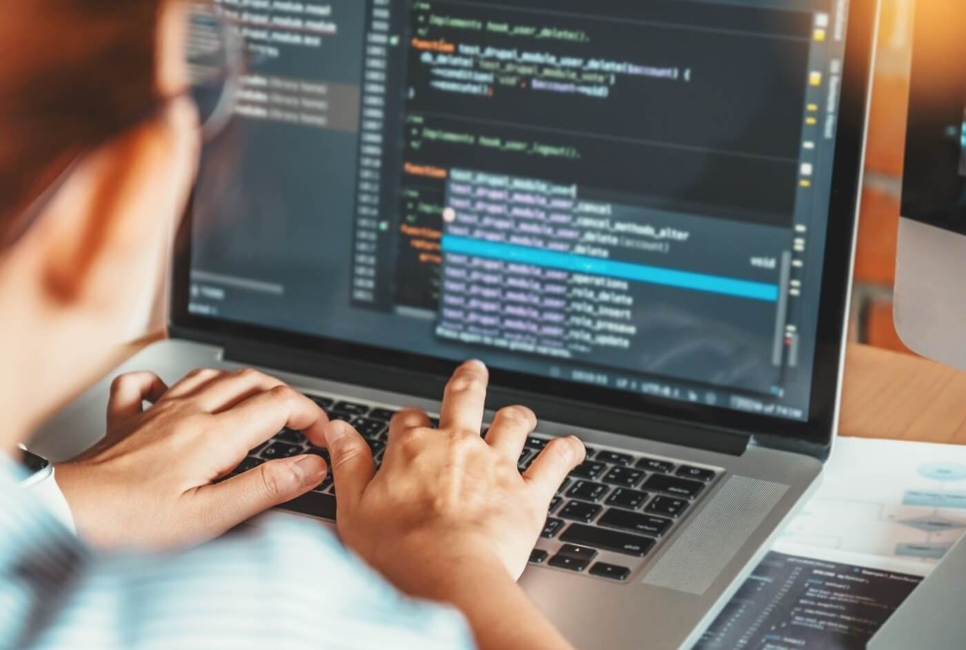 Jobsland -How to Become a Programmer - Jobsland
