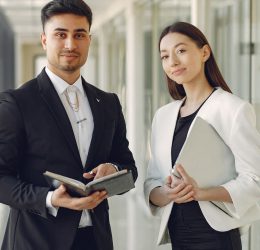 How to Become an HR Manager