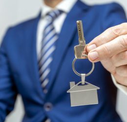 how to become a mortgage advisor