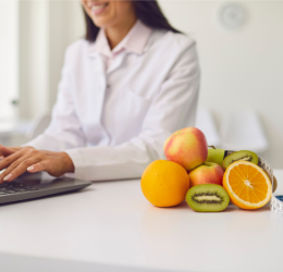 How to Become a Nutritionist