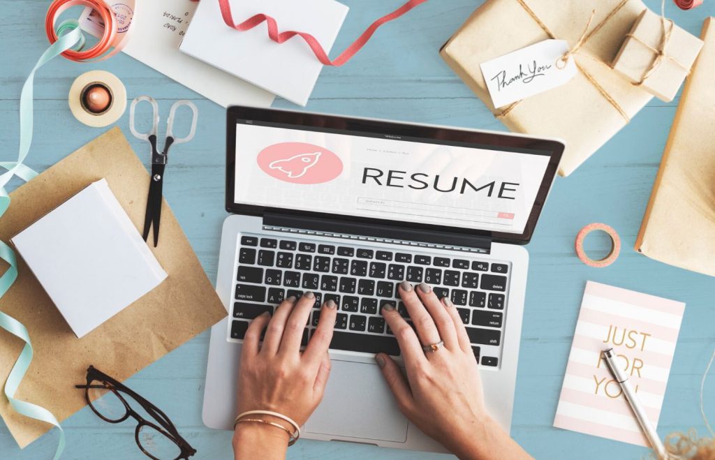How to Write a Job Payroll Description for Your Resume 3 image 3
