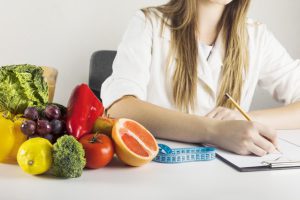 What Does a Dietitian Do
