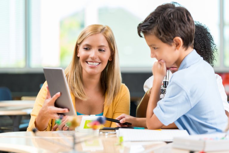 How to Become a Primary School Teacher f