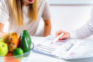 What Does a Nutritionist Do
