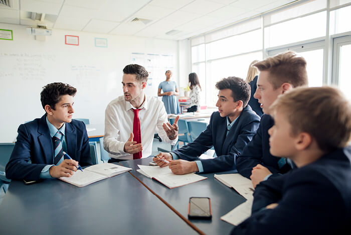 How to Become a Teaching Assistant