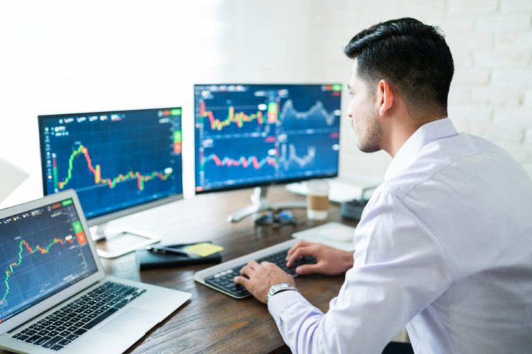How to Become a Trader f